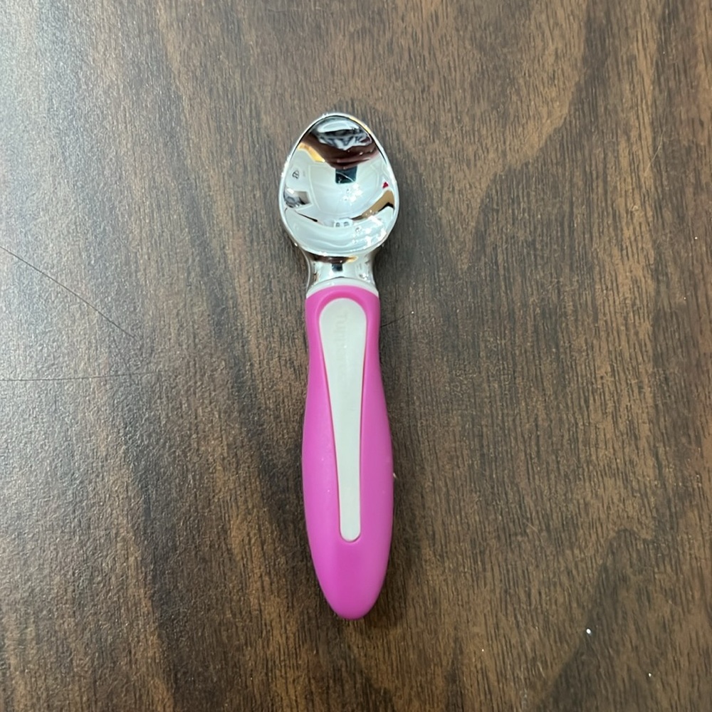 Tupperware Ice Cream Scoop Magnet